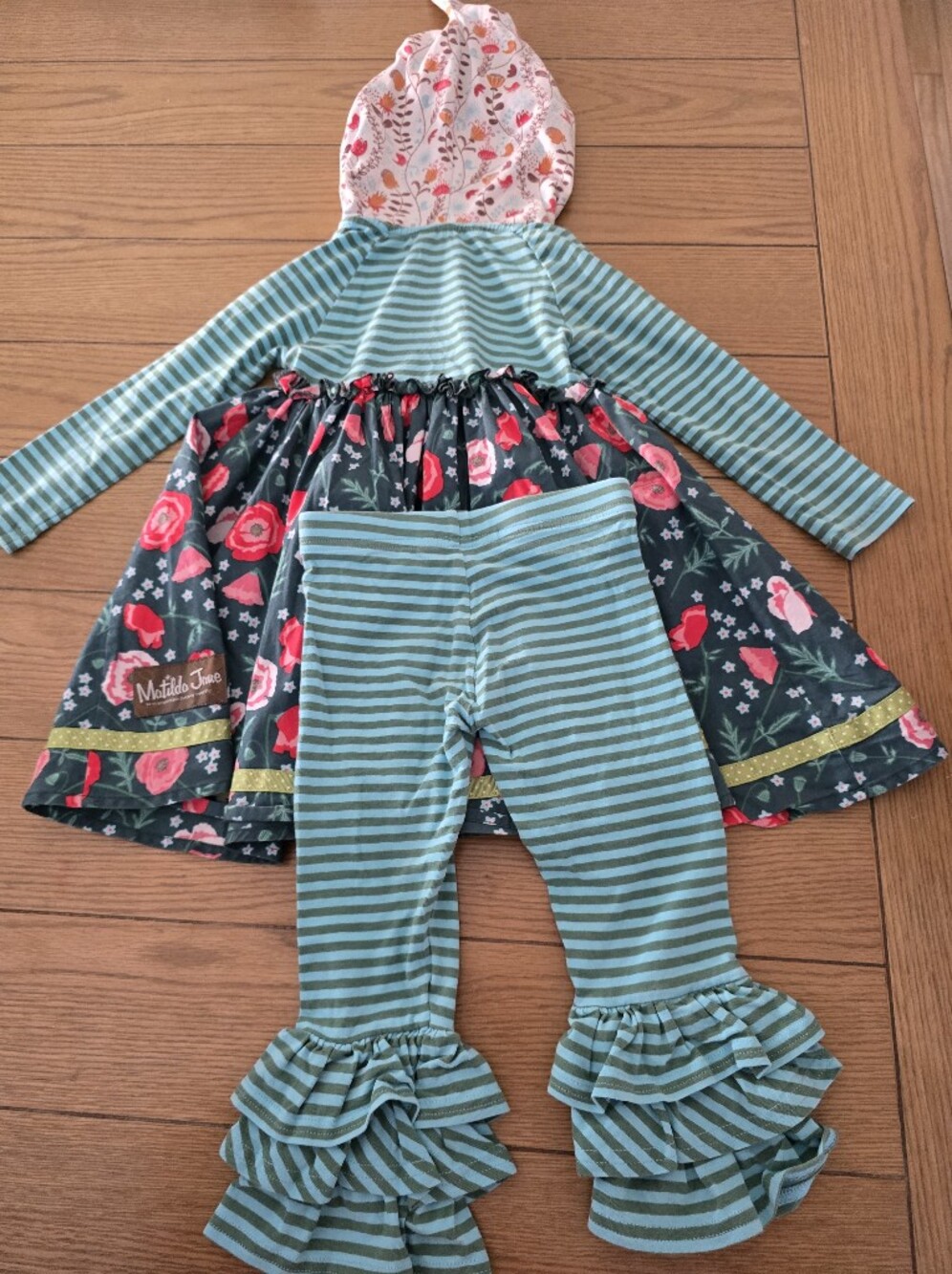 Matilda Jane Set - Picture 2 of 2